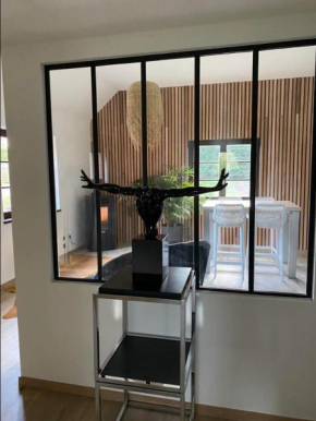Le logis des Chênes, superbe bungalow dans quartier résidentiel proche de Namur